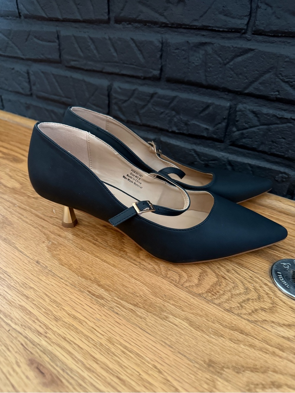 Journee Collection Women’s Black Pointed Mary Jane Heels - Picture 2 of 4
